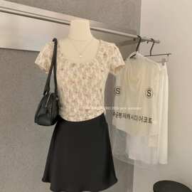 2026新款夏季韩系复古纯欲风小白花修身显瘦U领短袖T恤女时尚舒适