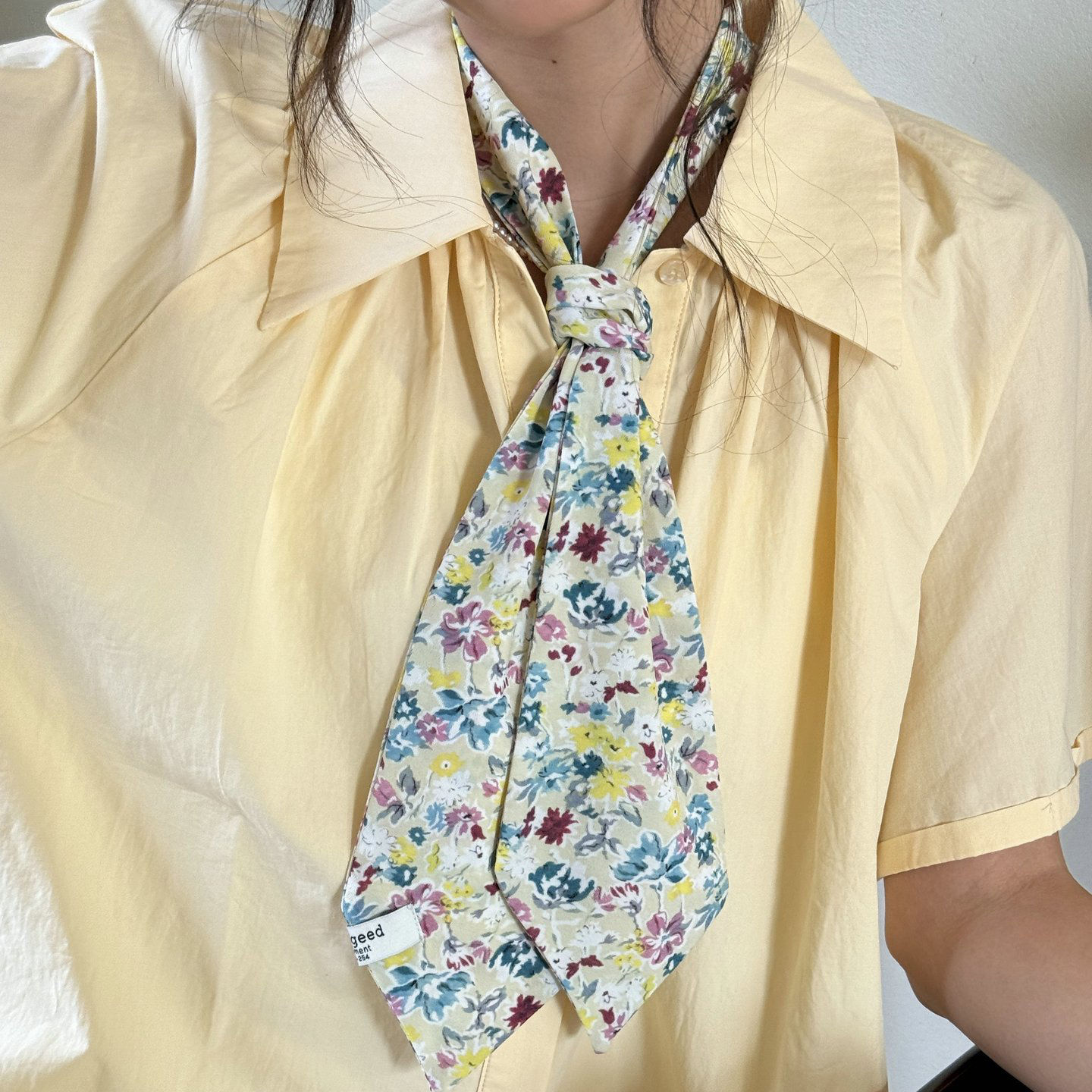 노란색과 보라색 꽃