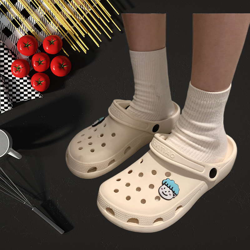 Croc Shoes for Women Summer New Ins Trendy Cartoon Couple Thick-Soled Cute Baotou Outer Wear Beach Sandals for Men