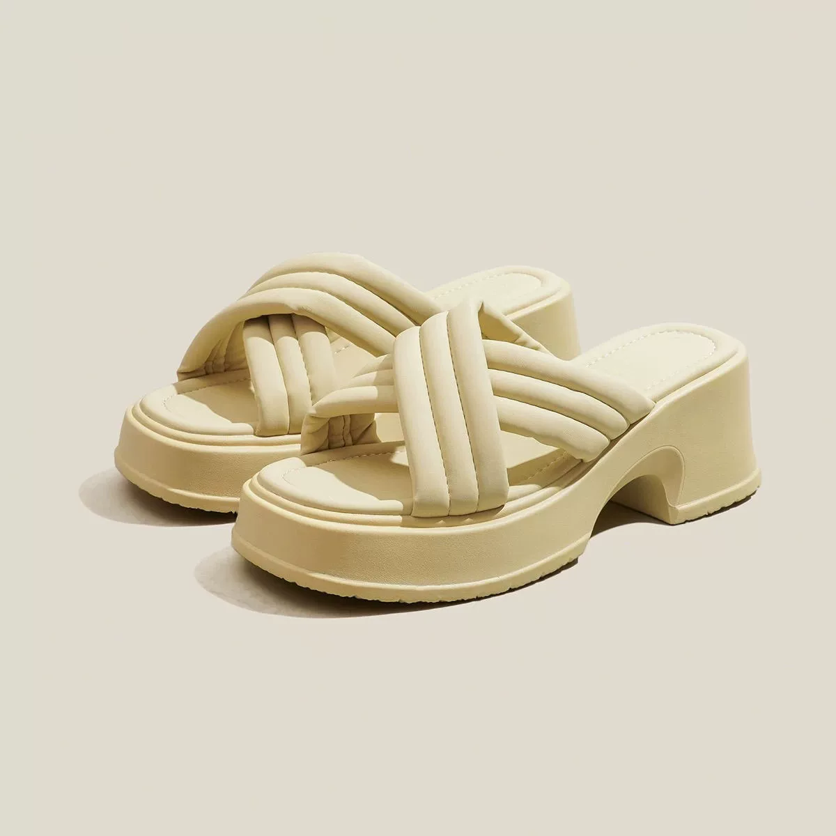 Тапки с толстой подошвы женщины 2024 новый летний навоз