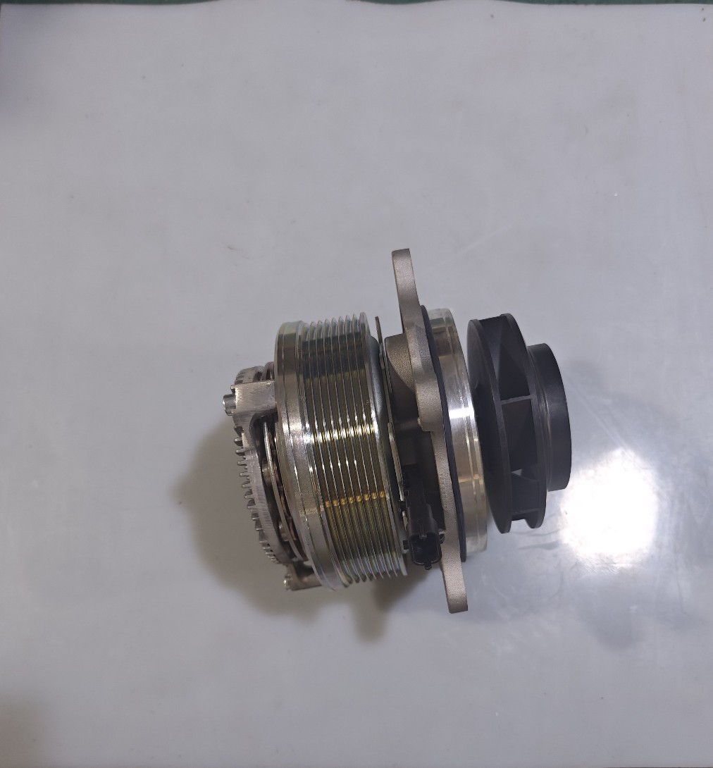 Suitable for Daf Truck Water Pump 1922223 2104577 2104578 1949539 1949540