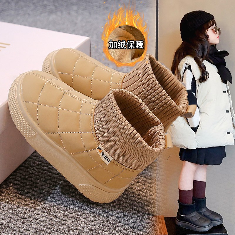 Niños botas de nieve de niñas botas cortas de terciopelo de invierno 2025 nuevo niño engrosado calentamiento botas de algodón de niñas botas de algodón