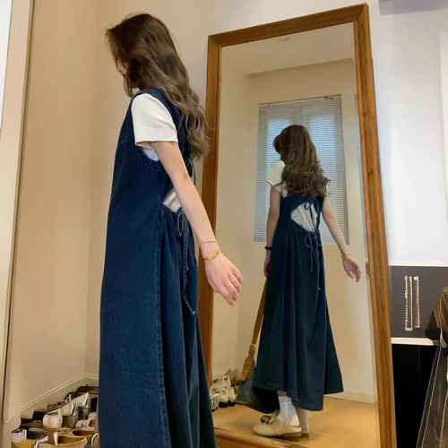 Retro sleeveless V-neck denim dress with lace-up back, long skirt, white short-sleeve T-shirt set for women