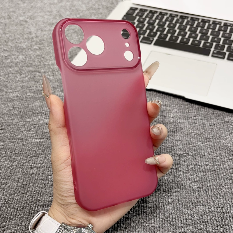 Чехол для iPhone 18 Pro Max полупрозрачный матовый мягкий противоударный