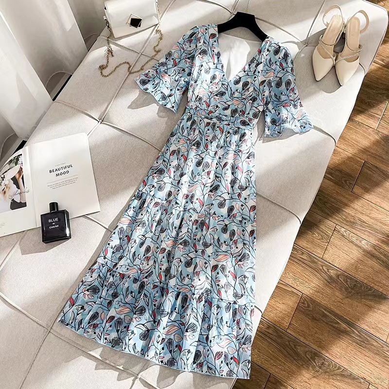 Cross-border summer New plus size fairy chiffon fairy dress Western style age-reducing bell sleeve V-neck ins princess dress