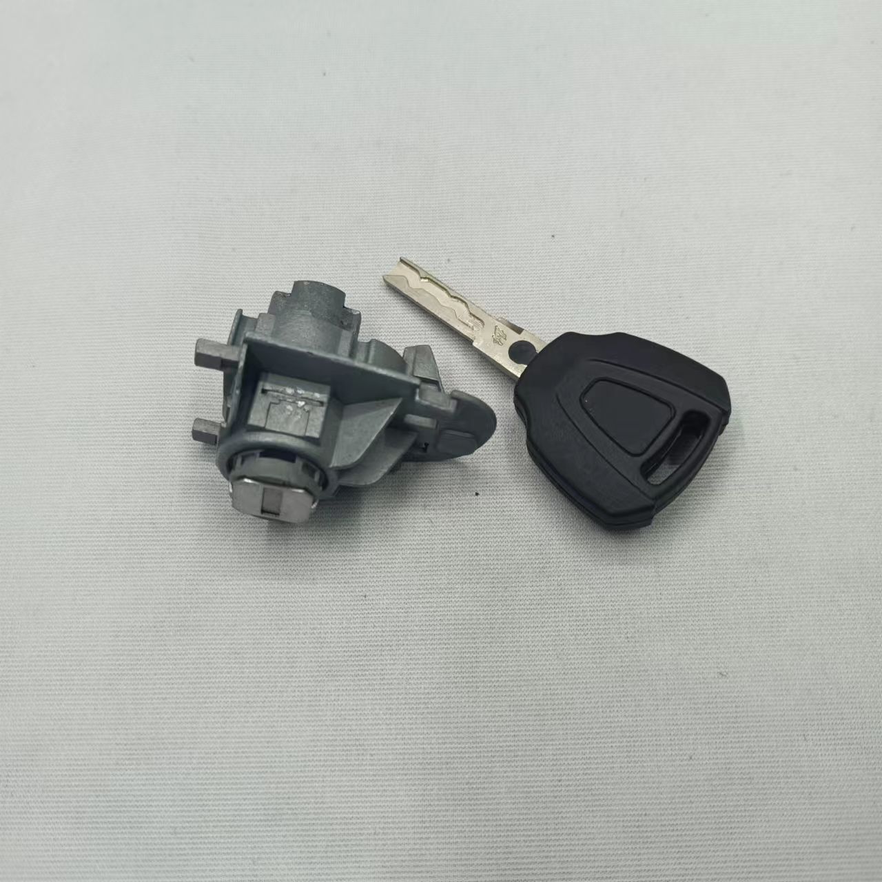 Adecuado para Rongwei 550 cilindro de cerradura de puerta Rongwei cilindro de cerradura de puerta