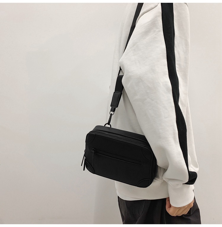 Men's Solid Color Pu Leather Zipper Shoulder Bag display picture 13