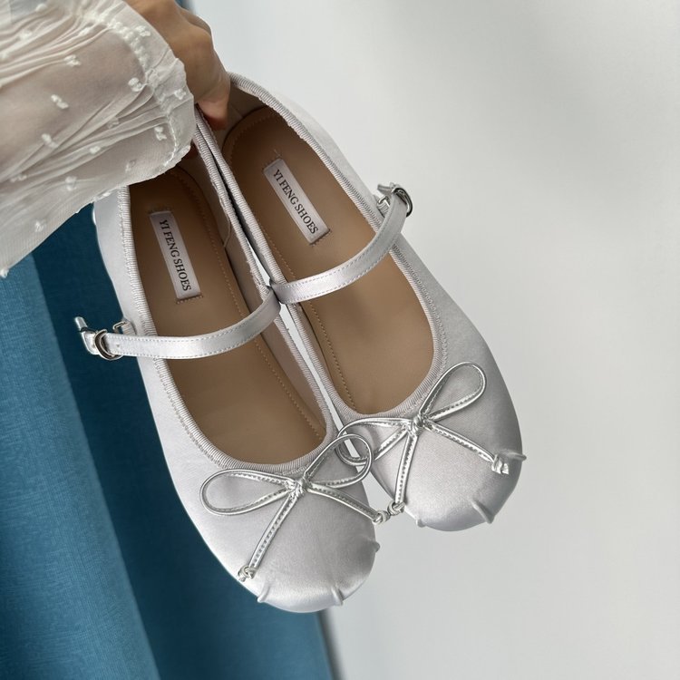 Invisible cute ballet shoes with bow flat with hidden heel