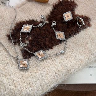 ��qi�����¿��}�Q�L�������b��������z���~����������朶��h