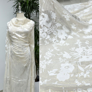 140��z����һ��������ӡ���z�q���������B��ȹ���y���Ϗ͹�