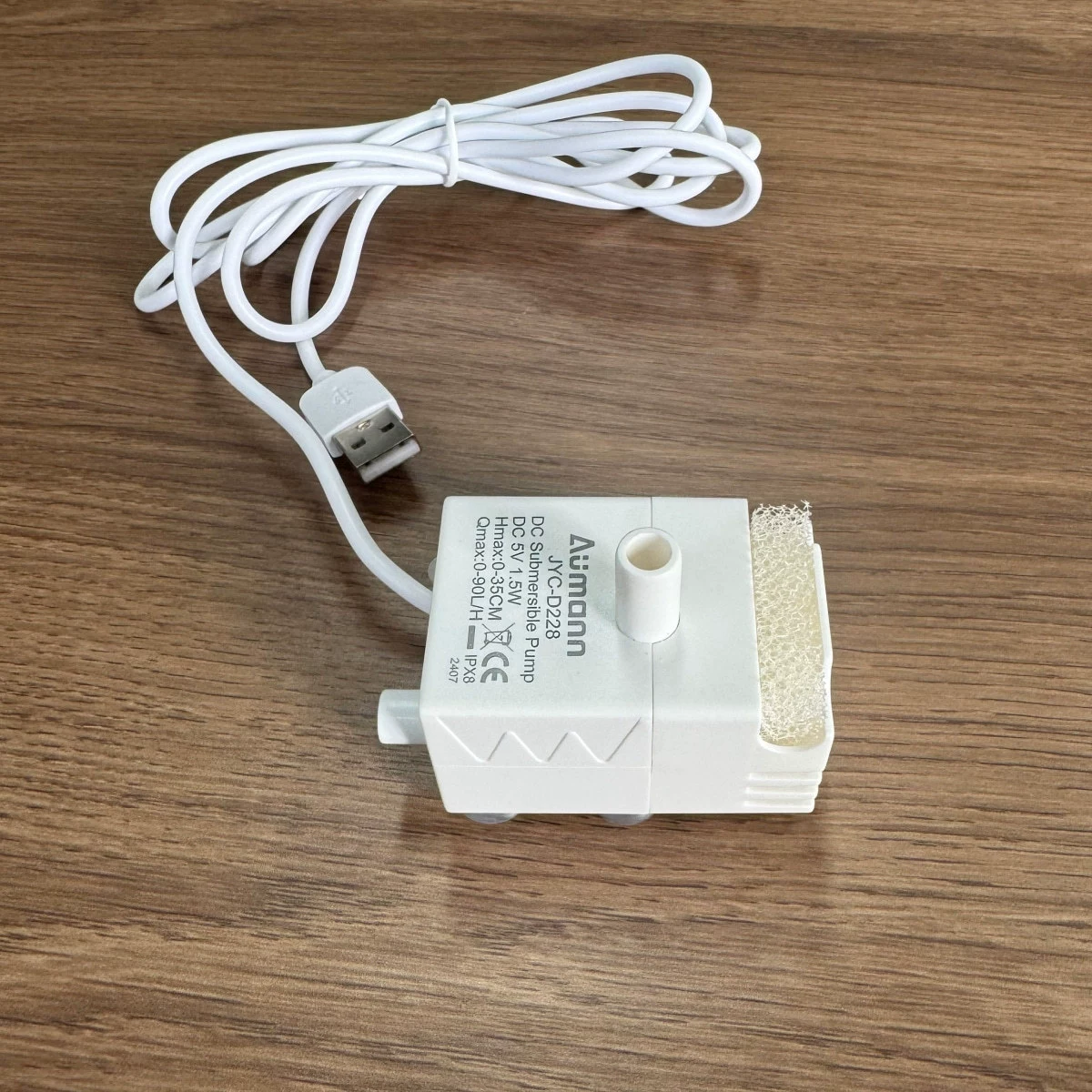 Водяной насос DC5V может использоваться с автоматическими поилками для животных для циркуляции воды и в небольших аквариумах, используя интеллектуальный бесшумный насос для циркуляции воды.