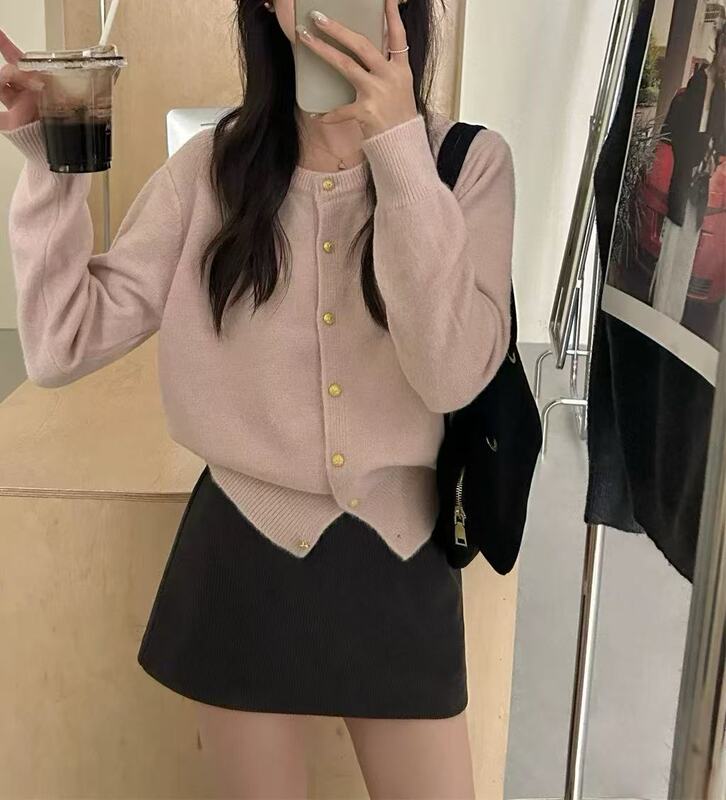 Ceiils2025年秋款多色温柔毛衣女金色扣针织小开衫早外搭宽松短款|undefined