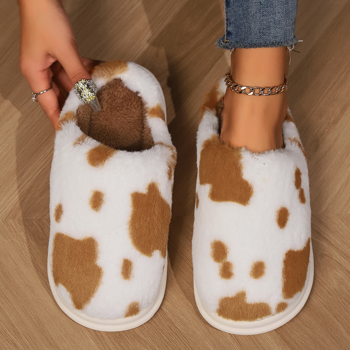 Nuove pantofole di peluche a pois a casa comode e calde con testa di panino antiscivolo più pile spesso paio di pantofole di cotone_voghion.com