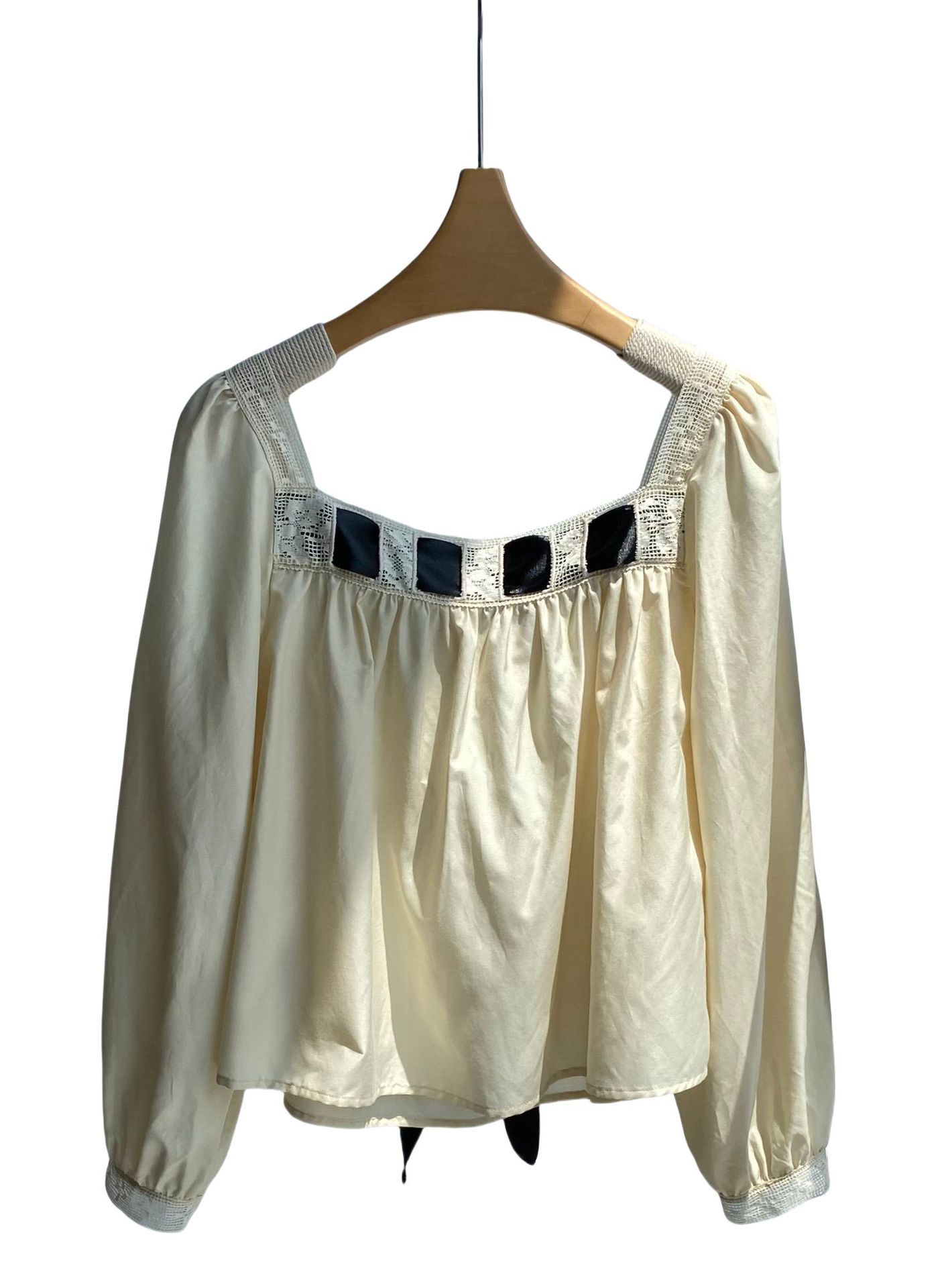 Bow square collar 19.jpg