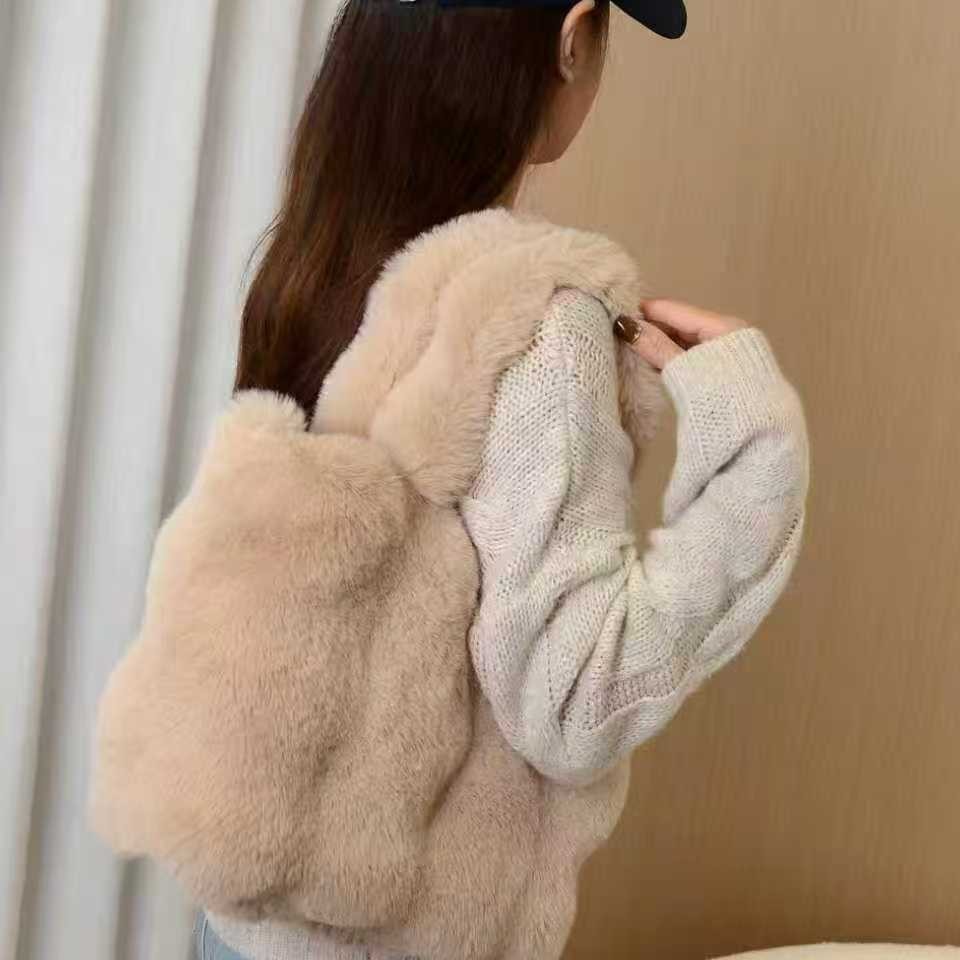 Autumn and Winter Plush Bag Women's High-End 2025 New Fashion Versatile Handbag Large Capacity Shoulder Tote Bag