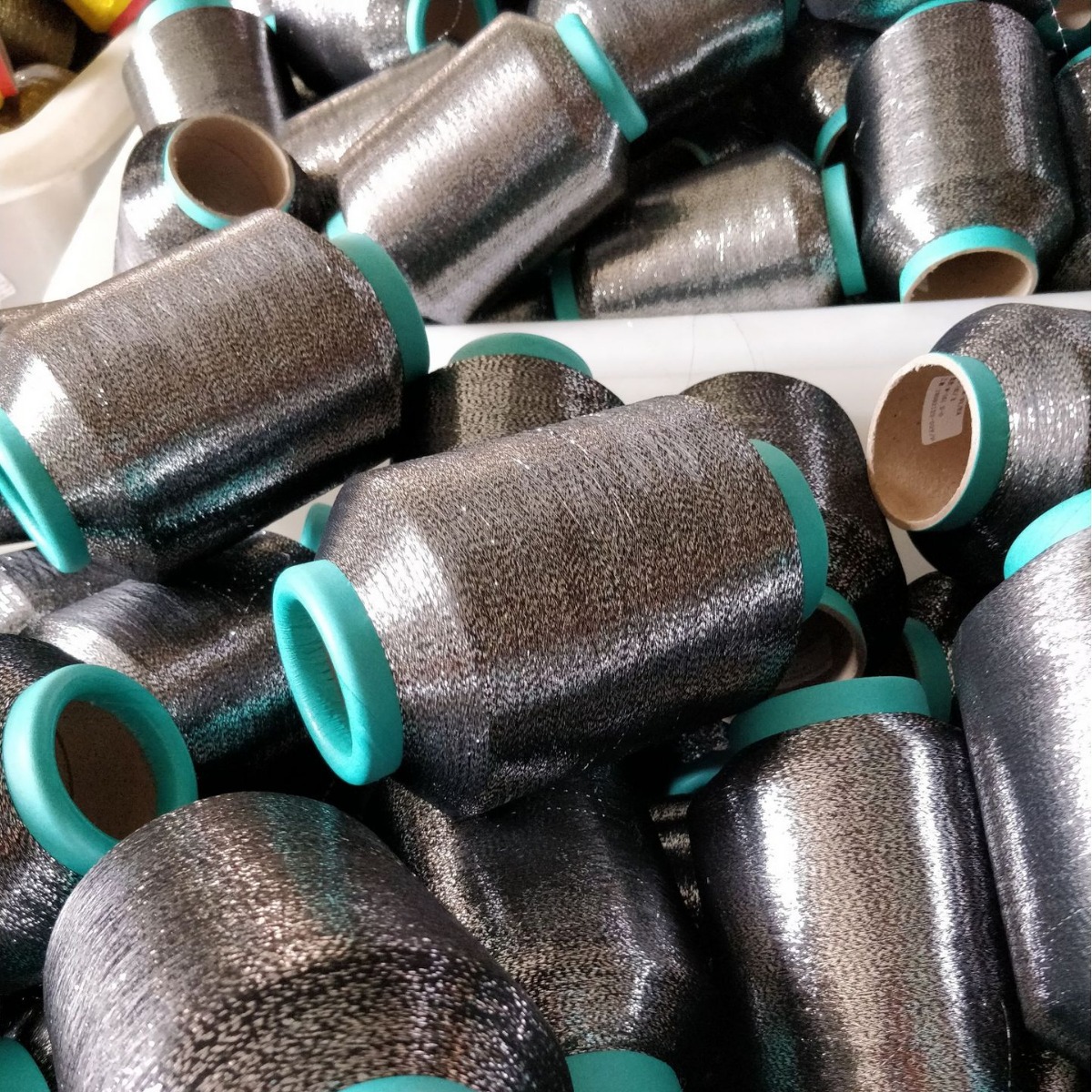 包裹铜色亮丝浅紫亮片箔丝淡雪青亮片丝Z捻涤纶线商标带织造网布