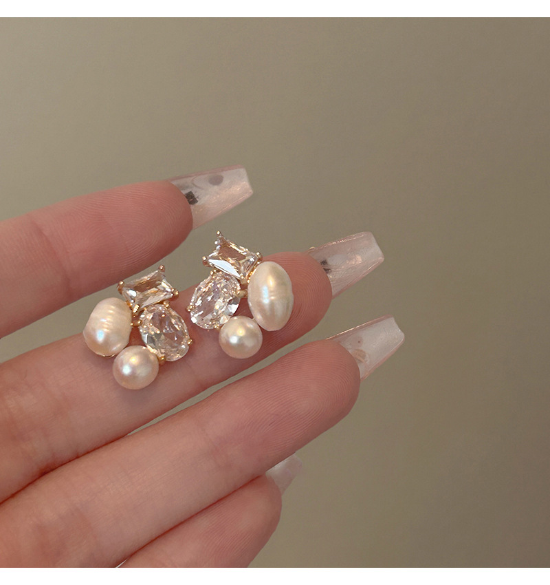 Pendientes de perlas de flor de circón de aguja de plata, pendientes de lujo de alta gama de lujo ligero exquisito, pendientes de todo fósforo blanco de moda de nicho al por mayor