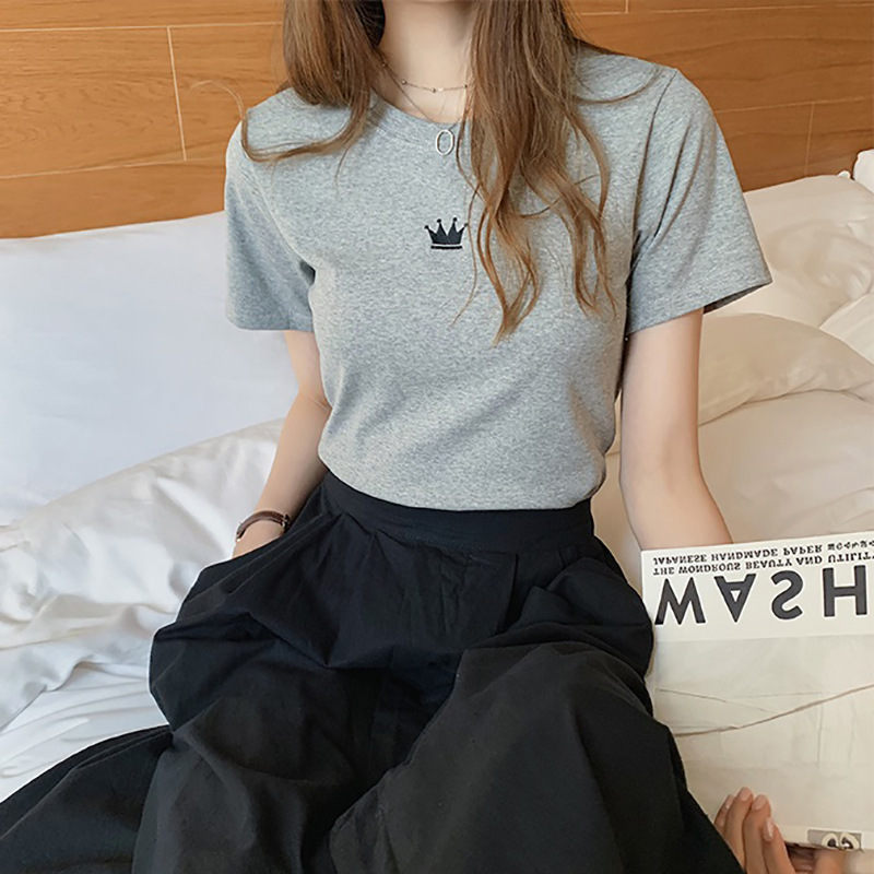 2025夏季新款修身刺绣圆领短袖T恤女装学生女士打底上衣一件代发|undefined