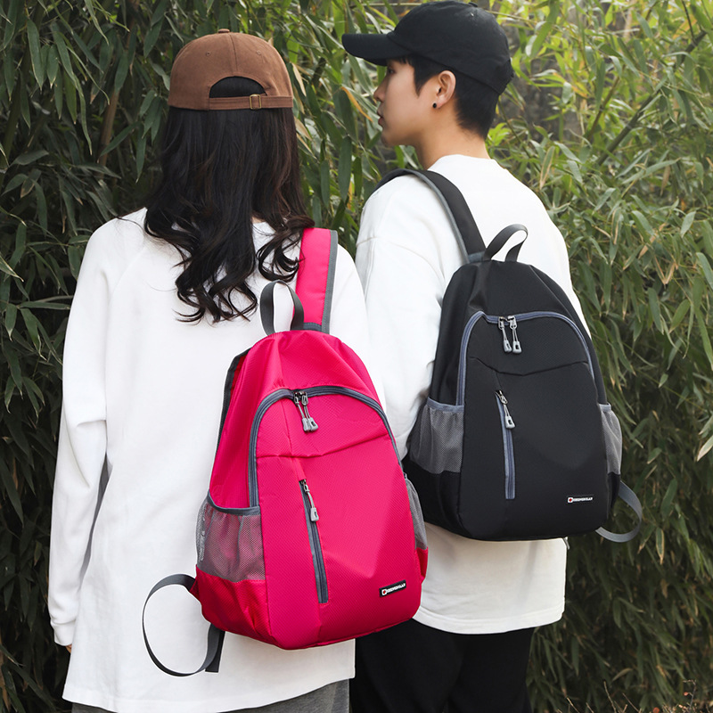 Mochila para mujeres 2025 nueva moda coreana al aire libre multifuncional mochila de pareja ligera simple bolsa de viaje casual