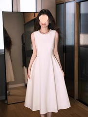 赫本风白色连衣裙感轻奢无袖登记领证小白裙气质生日礼服夏季黑色