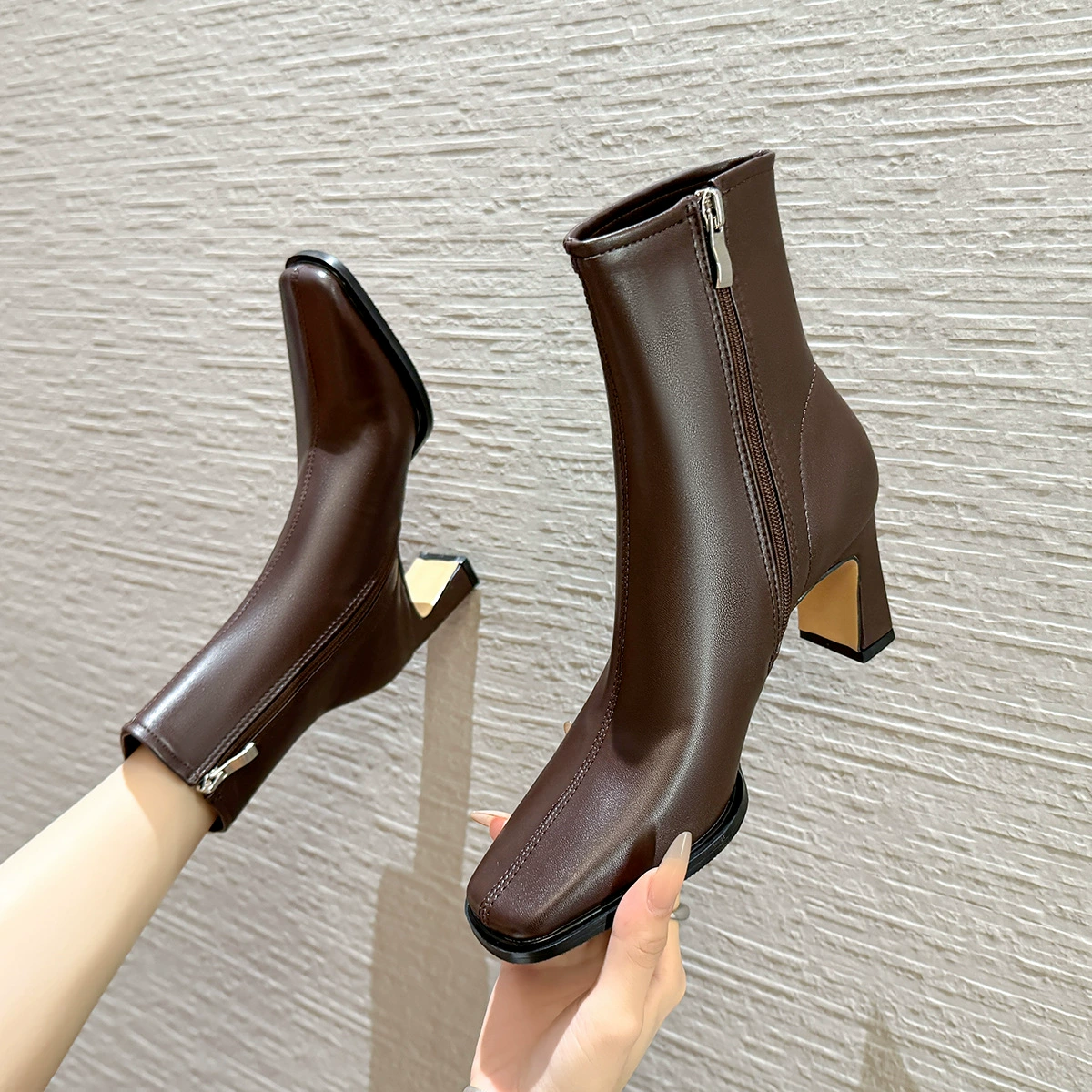 981-2 короткие сапоги женские сапоги тонкие сапоги туфли на высоком каблуке бежевый квадратный сапоги толстый каблук женские осенние и зимние сапоги французские лодыжки