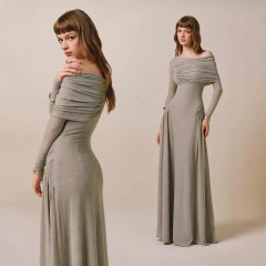 ベトナムニッチデザインシンプルプリーツオフショルダードレス春夏スリムウエストニット弾性ロングスカート