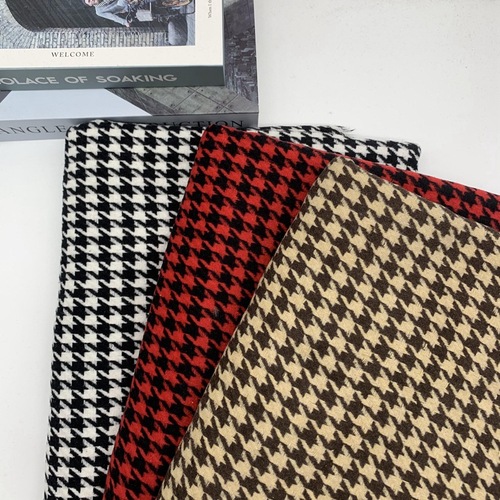 Coarse-woven tweed herringbone fabric, autumn/winter thick polyester-cotton brushed dress, suit jacket, coat—herringbone pattern.