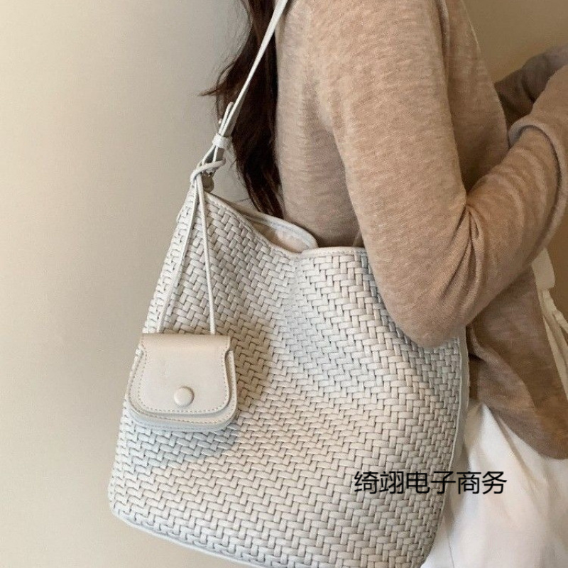 云汀微澜水桶包包女式2025新款编织包通勤百搭时尚单肩大包|undefined