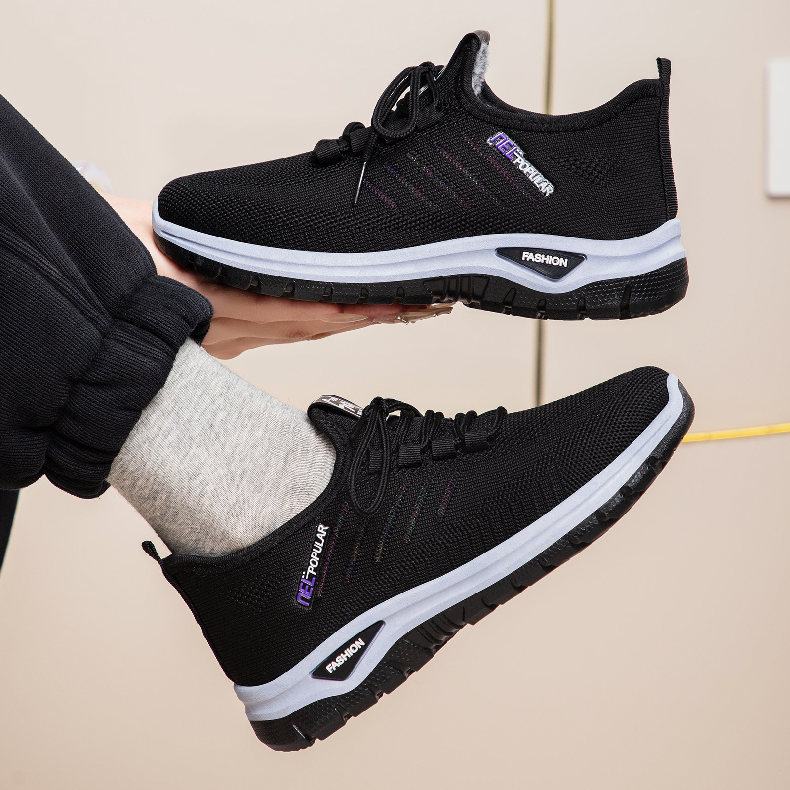 Zapatos de algodón de mujer invierno transfronterizo TEMU zapatos de lana de tamaño grande color sólido versátil zapatos para caminar zapatos de mujer gruesos al por mayor