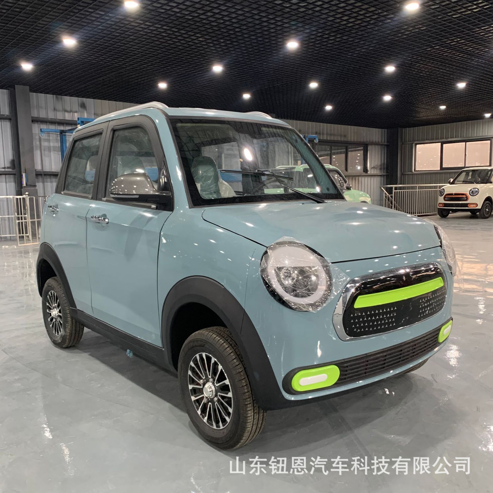 Sedan-Style Dual-Fuel Electric Four-Wheeler, Mobility Electric Vehicle, Electric Motorcycle, Cross-Border Exclusive Supply of 60V Lithium Battery Four-Wheeler