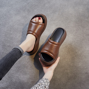 First Layer Cowhide Slippers Women's Spring and Summer 2022 New Open Toe Outer Wear Platform Bread Slippers Casual Beach Shoes