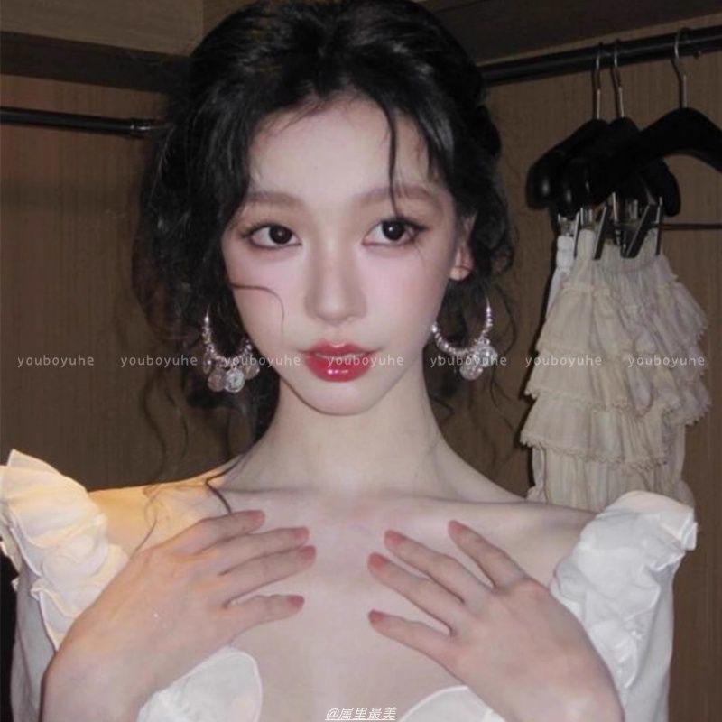 易梦玲同款银色人像流苏圈圈耳环女高级感夸张耳圈民族风银针耳饰|undefined