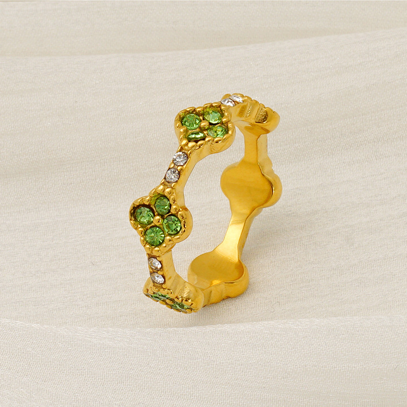 Anillo de trébol de cuatro hojas de acero inoxidable europeo y americano para mujer, personalidad de lujo ligera, anillo de perlas de todo fósforo, anillo de dedo de acero de titanio de alta calidad para mujer