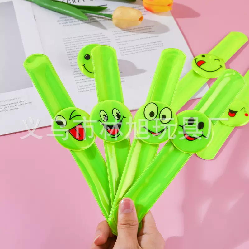 新款儿童反光手环拍拍圈PVC笑脸搞怪手环手腕啪啪圈厂家现货批发