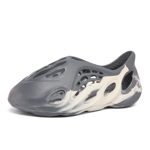 Coconut Crocs Yeezy Roman Beach Shoes Camouflage Men's and Women's Casual Sports Shoes Non-Slip Large Size Summer Sandals