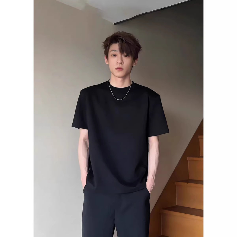Summer New Style Men's Short-Sleeve T-Shirt with Hong Kong Style Trendy Ins Padded Shoulder Design, Niche Spring and Autumn Base Shirt, Direct from the Factory