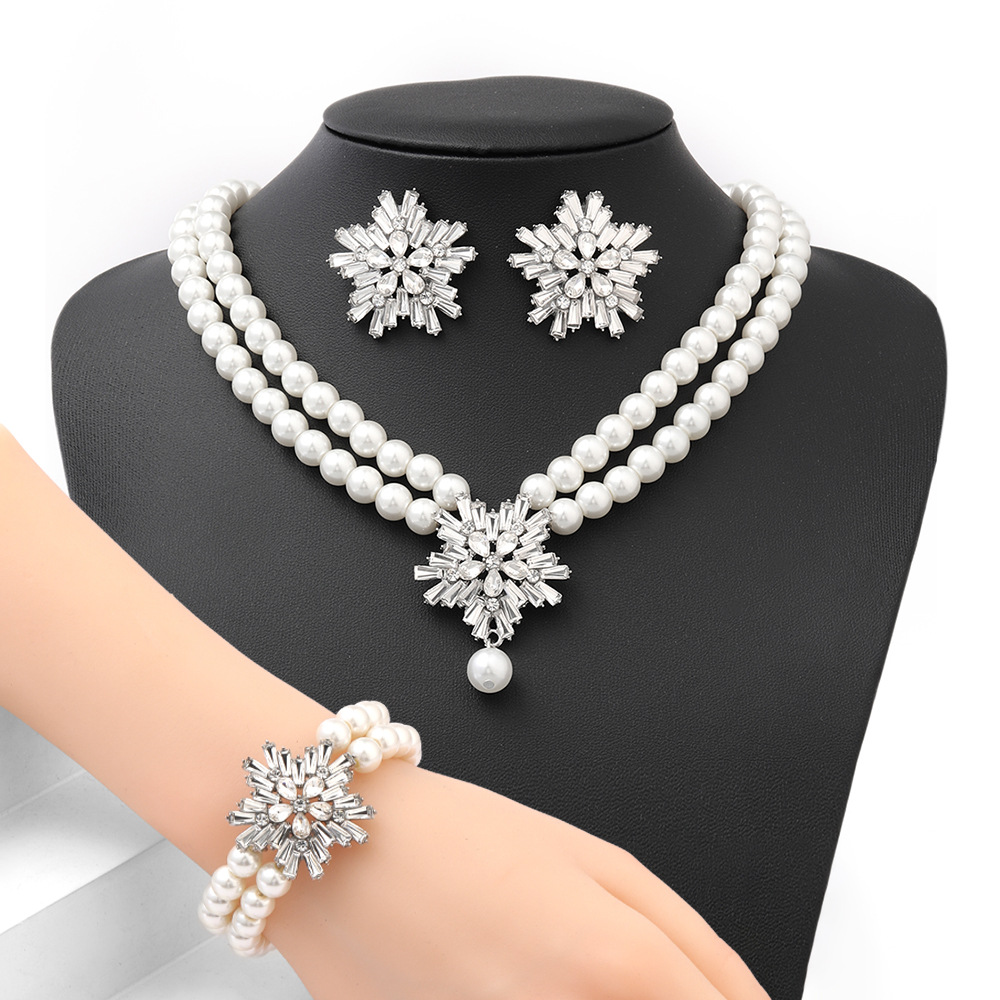Ensemble de trois pièces avec collier, boucles d'oreilles et bracelet en cristal et perles, accessoires pour robe de mariée_voghion.com
