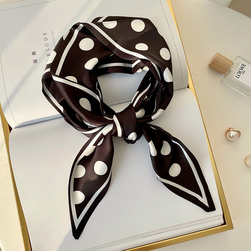 Fondo negro Polka Dot