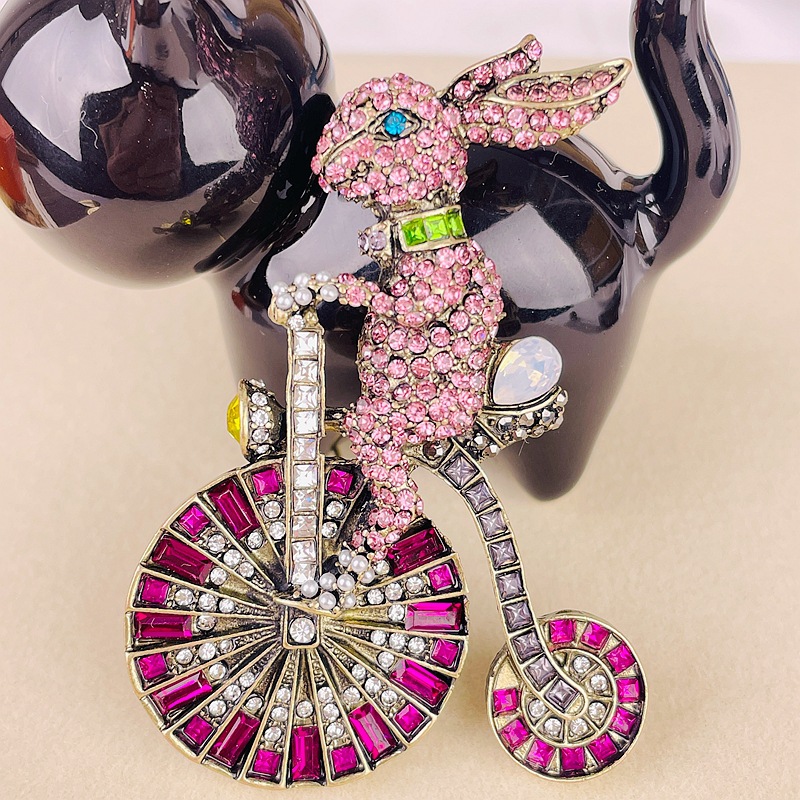 Casual Cute Rabbit Bicycle Alloy Plating Rhinestones Women's Brooches display picture 3