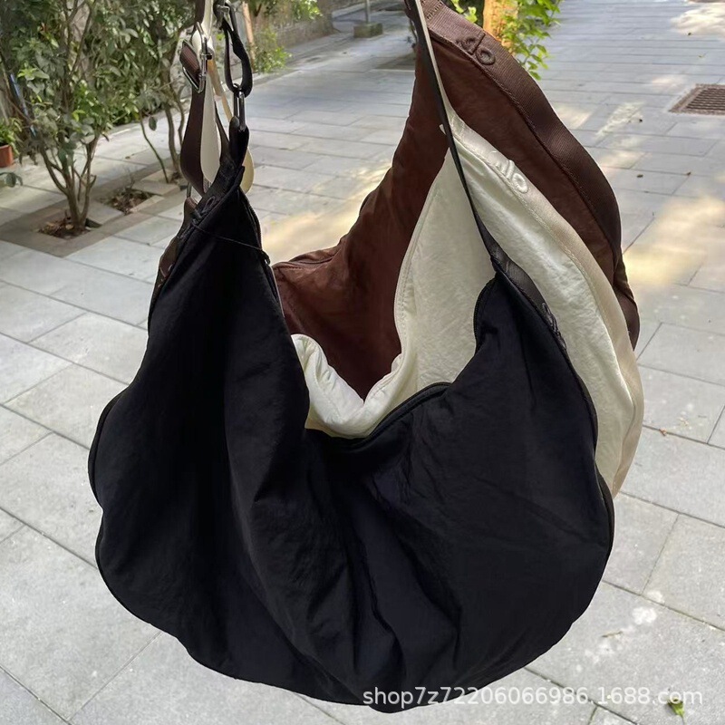 Alo Large-Capacity Unisex Crescent Bag, Waterproof Nylon Lightweight Casual Versatile Shoulder Crossbody Crescent Bag Alo Large-Capacity Unisex Crescent Bag, Waterproof Nylon Lightweight Casual Versatile Shoulder Crossbody Crescent Bag