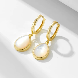 项链;戒指;耳钉