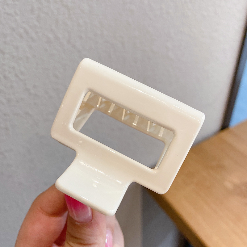 Clip de agarre de color café de Maillard, gran cantidad de cabello de alta calidad, clip grande, elegante, simple coreano, sin dañar el cabello, clip de tiburón, mujer