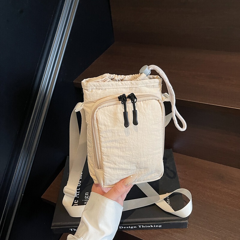 Korean Style Casual Drawstring Nylon Small Square Bag for Women 2025 New Model Simple Portable Crossbody Phone Bag Versatile Commuter Bag Korean Style Casual Drawstring Nylon Small Square Bag for Women 2025 New Model Simple Portable Crossbody Phone Bag Versatile Commuter Bag