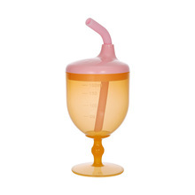 오렌지색 병-분홍색 뚜껑