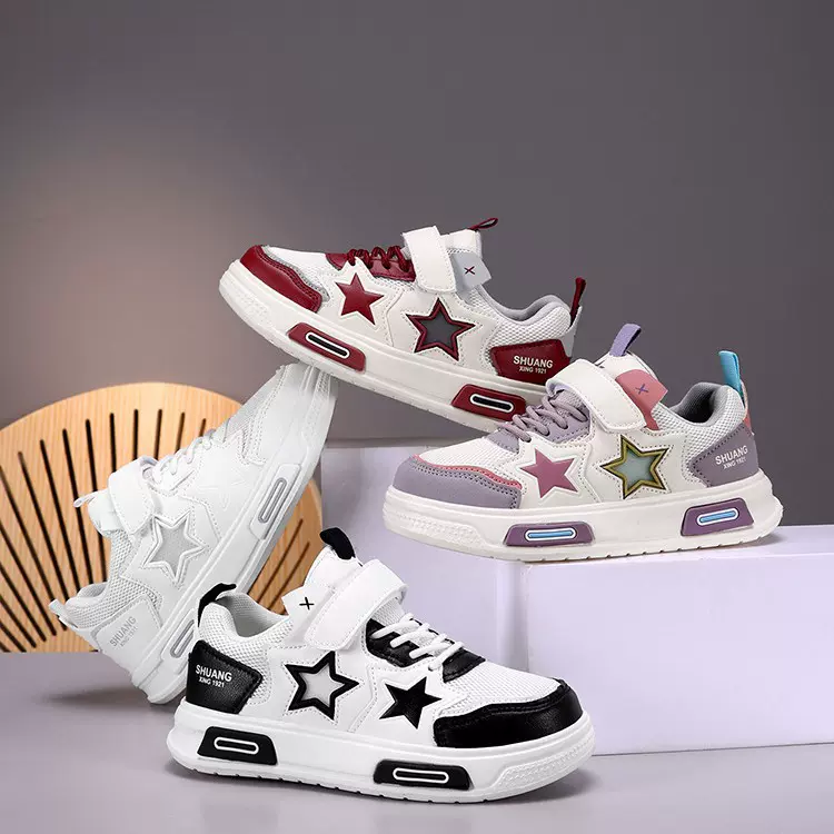 童鞋板鞋透气男女休闲风新款秋季中大童百搭软底儿童春秋耐磨防滑