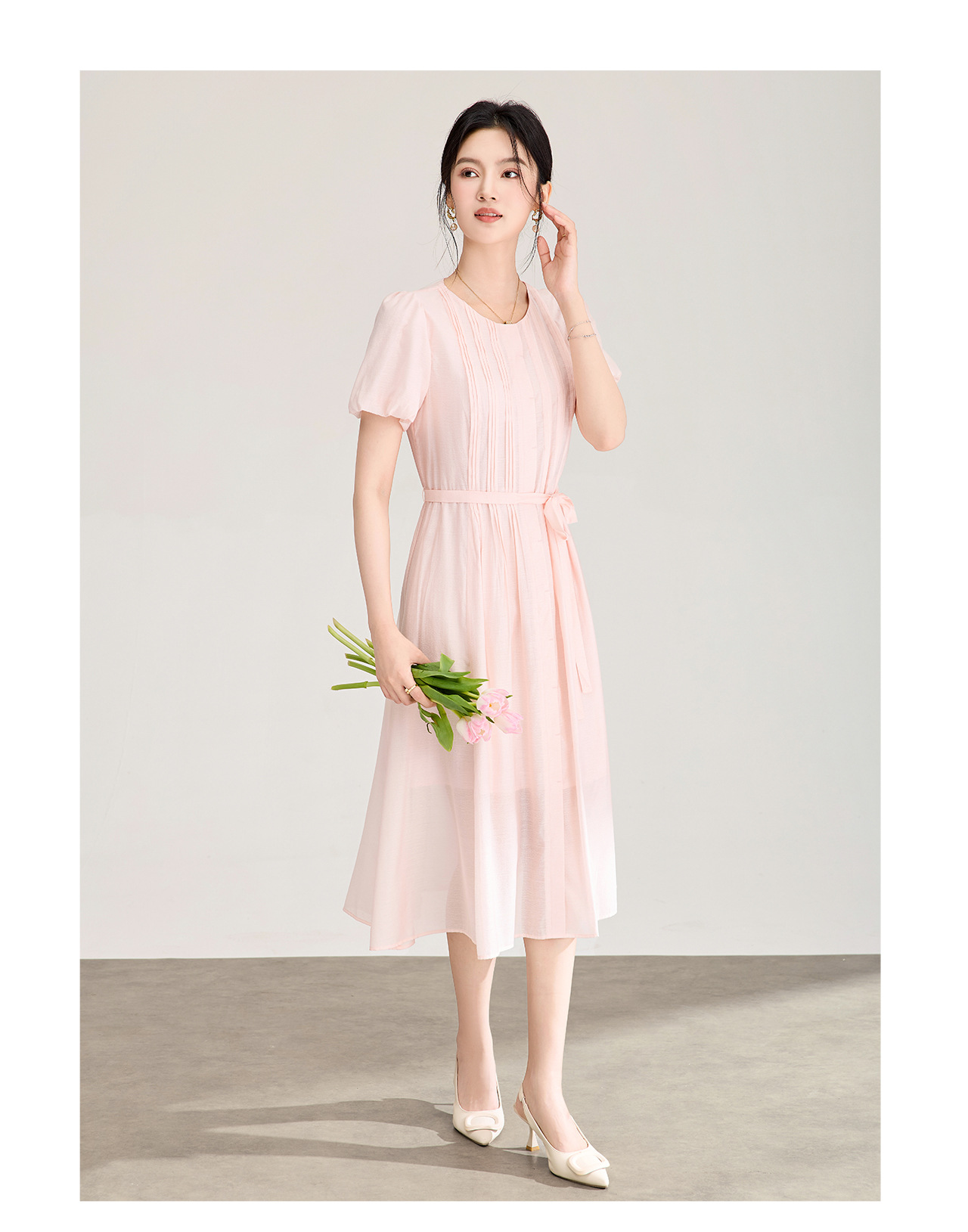 Đầm maxi nữ cổ tròn thắt lưng ren dáng dài — xanh lam chi tiết 16
