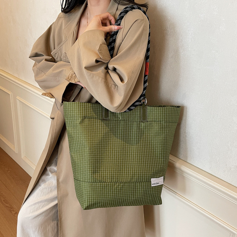 Japanese and Korean Simple Plaid Tote Bag, New Trendy Cross-Border Fashion Shoulder Bag, Large Capacity Student Tutoring Handbag Japanese and Korean Simple Plaid Tote Bag, New Trendy Cross-Border Fashion Shoulder Bag, Large Capacity Student Tutoring Handbag