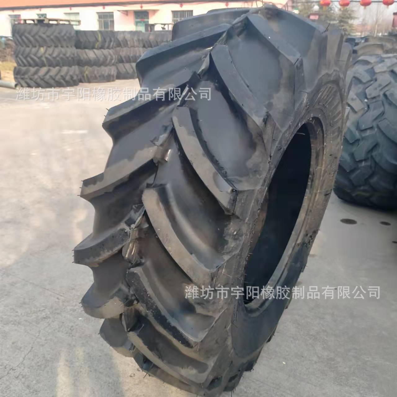 420/85R28拖拉机钢丝人字轮胎 16.9R28