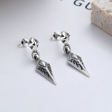 云潮轩S925纯银欧美菱形精美花纹耳环个性潮流摇滚男女款耳饰耳坠