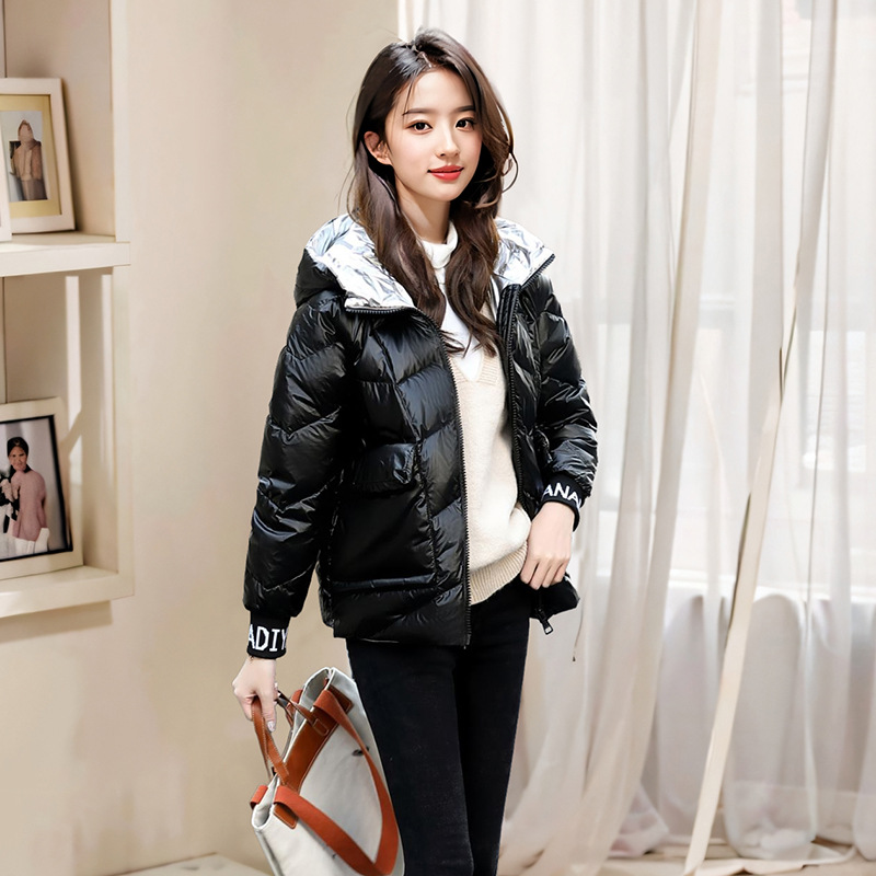 羽绒服女冬时尚针织拼接亮皮免洗高领连帽防风保暖小个子外套